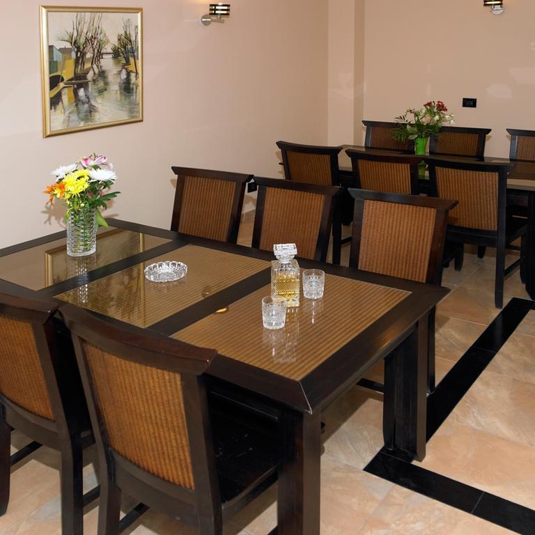 Hotel Vila Caviar à Sulina Extérieur photo